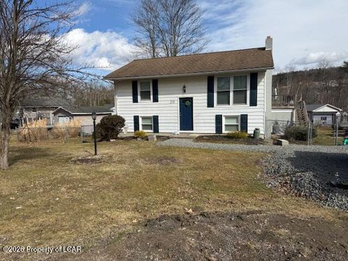 216 Holly Pl, Tunkhannock, PA, 18657-8038 | Card Image
