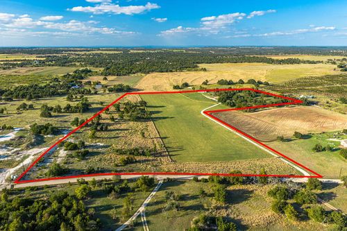 4402 Cherry Mountain Loop, Fredericksburg, TX, 78624-6224 | Card Image