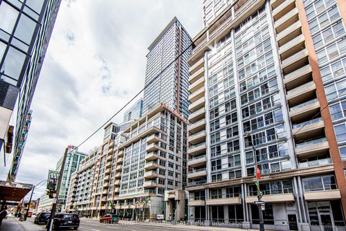 1025-270 Wellington St W, Toronto, ON, M5V3P5 | Card Image