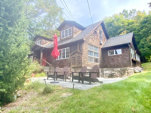 13 Duzine Rd, New Paltz, NY, 12561-1303 | Card Image