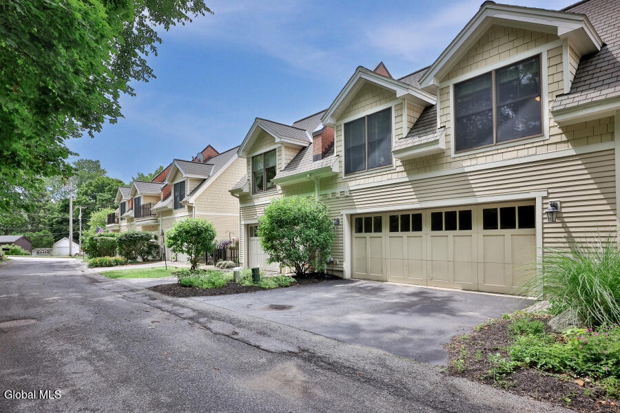 Residential in Saratoga Springs 3