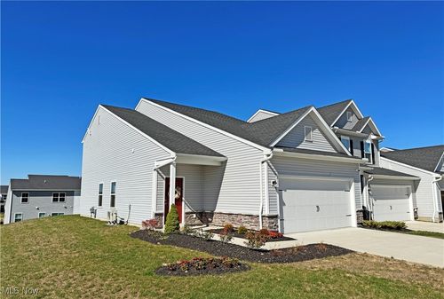 411 Honeycrisp Dr Ne, Louisville, OH, 44641-0075 | Card Image