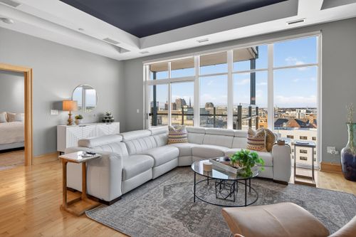 1313 N Franklin Pl, MILWAUKEE, WI, 53202-2980 | Card Image