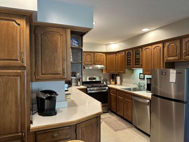 B3 - 32 Route 103 S, Condo with 3 bedrooms, 2 bathrooms and null parking in Ludlow VT | Image 5
