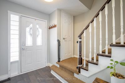 129 Cove Cres, House other with 3 bedrooms, 2 bathrooms and 3 parking in Stoney Creek ON | Image 3