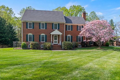 1933 Royal Oak Dr, Lynchburg, VA, 24503-1856 | Card Image