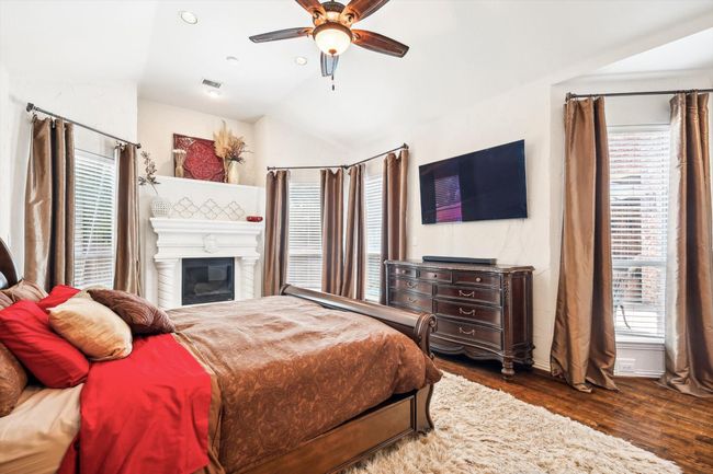 Primary Bedroom overlooking the backyard | Image 12
