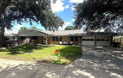 511 Broadmoor Ave, Houma, LA, 70364-2023 | Card Image