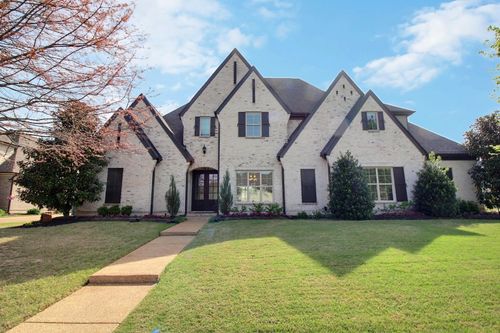 4484 Chestnut Hill Dr, Collierville, TN, 38017-1237 | Card Image