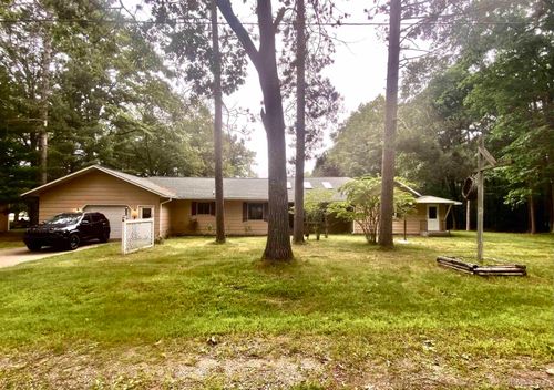 2804 Gladstone Avenue, Gladstone, MI, 49837 | Card Image