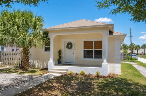 2701 1/2 W Arch Street, Tampa, FL, 33607 | Card Image