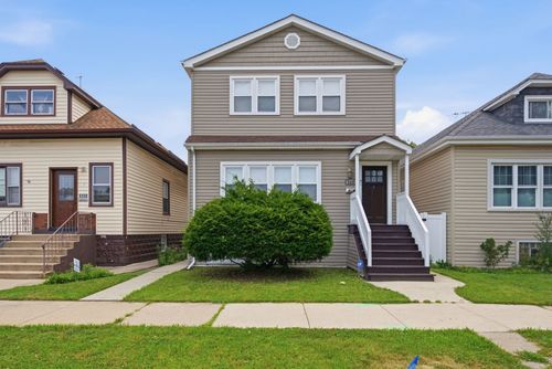 5337 W Barry Ave, Chicago, IL, 60641-4939 | Card Image