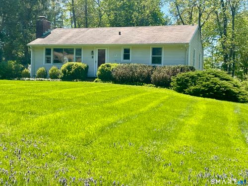 9 Apple Lane, Redding, CT, 06896 | Card Image