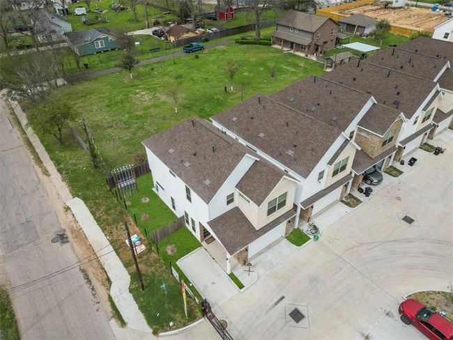 304 Chobani Lane, Home with 3 bedrooms, 2 bathrooms and null parking in Houston TX | Image 20