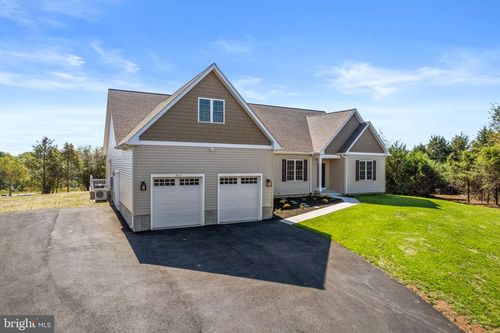 2012 Dozer Ln, CATLETT, VA, 20119-2357 | Card Image