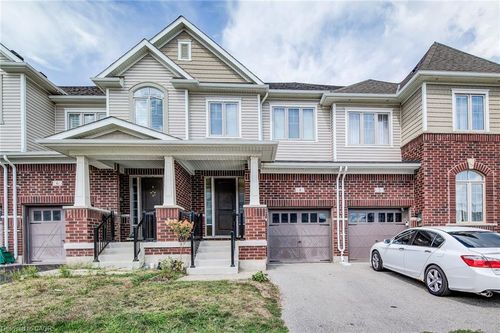 4 Stonehill Ave, Kitchener, ON, N2R0N8 | Card Image
