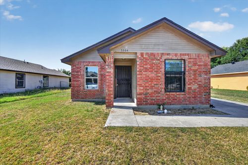 5304 Carol Ave, Fort Worth, TX, 76105-4549 | Card Image