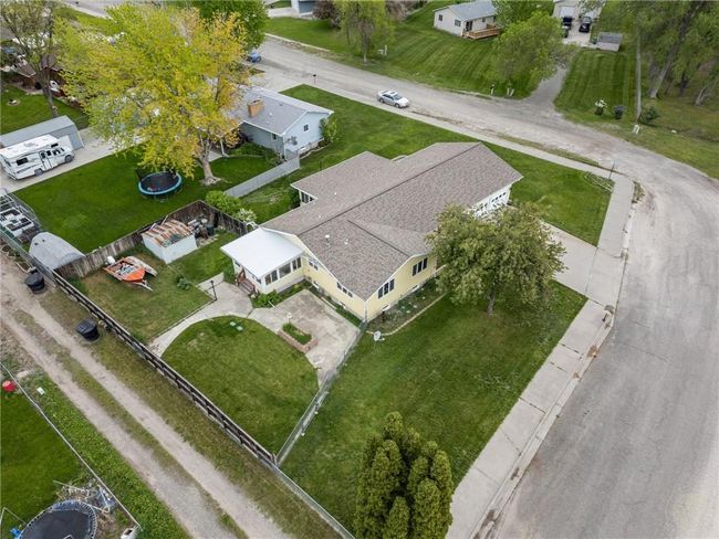Almost completely fenced with room for toys! | Image 4