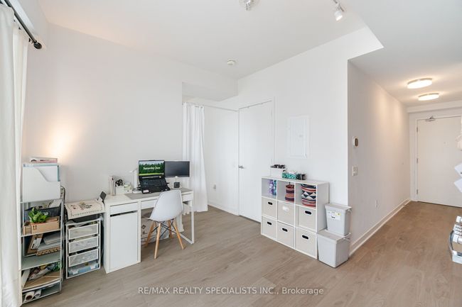 3308 - 3900 Confederation Pky, Condo with 1 bedrooms, 1 bathrooms and null parking in Mississauga ON | Image 8