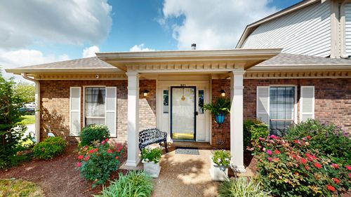 921 Brentwood Pt, Brentwood, TN, 37027-7991 | Card Image