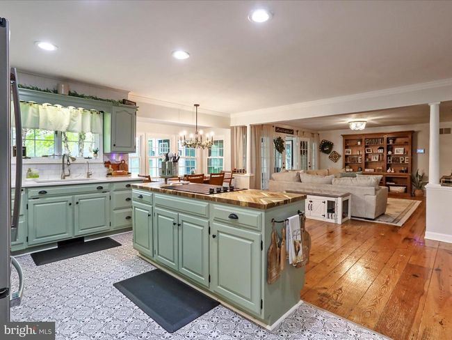 535 Bowling View Rd, House other with 4 bedrooms, 5 bathrooms and null parking in Front Royal VA | Image 6