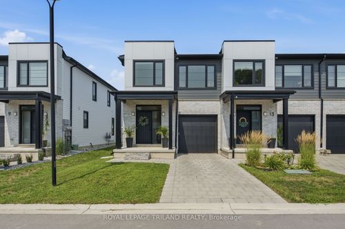 11-101 Swales Avenue, Strathroy-Caradoc, ON, N7G1A8 | Card Image