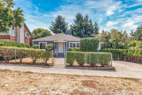 2515 S Willow St, Seattle, WA, 98108-3659 | Card Image