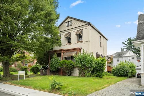 455 Broad Ave, Leonia, NJ, 07605-1601 | Card Image