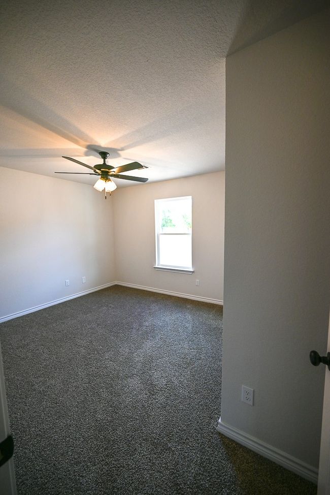 2026 Corriente Ct, House other with 3 bedrooms, 2 bathrooms and null parking in Springtown TX | Image 9