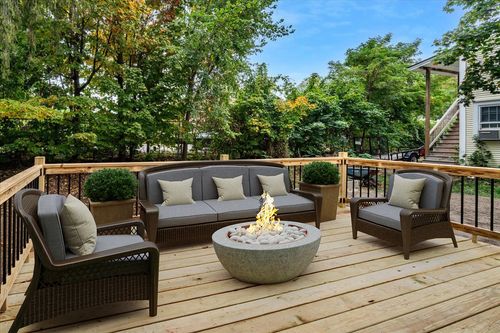 75 School St, Franklin, NH, 03235-1716 | Card Image