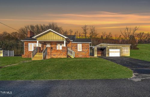 4216 Maplewood St, Kingsport, TN, 37660-7832 | Card Image