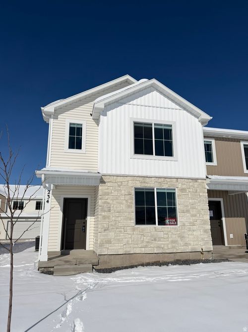 669 N 280 W, Smithfield, UT, 84335-2032 | Card Image