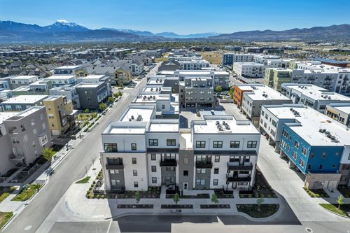 b102-5227 W Reventon Dr, South Jordan, UT, 84009 | Card Image