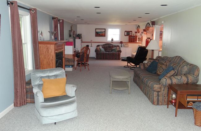 1 Trent Rd, House other with 3 bedrooms, 2 bathrooms and null parking in Hooksett NH | Image 37