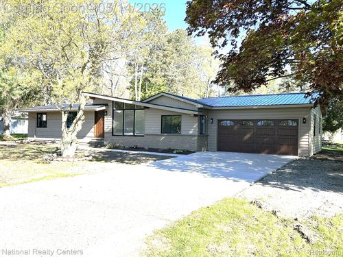 10197 Dar Ln, Goodrich, MI, 48438-9403 | Card Image