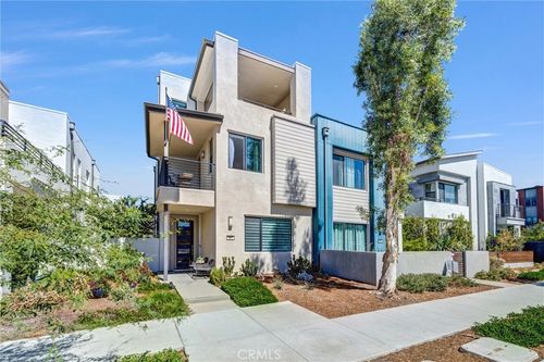 327 Novel, Irvine, CA, 92618-1793 | Card Image