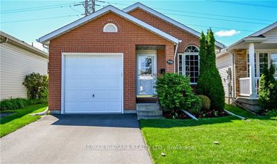 7724 Cortina Cres, House other with 2 bedrooms, 2 bathrooms and 2 parking in Niagara Falls ON | Image 1