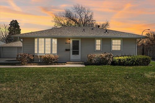 7639 10th Ave S, Richfield, MN, 55423-4572 | Card Image