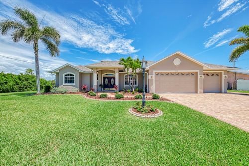 935 Graham Rd, Venice, FL, 34293-5516 | Card Image