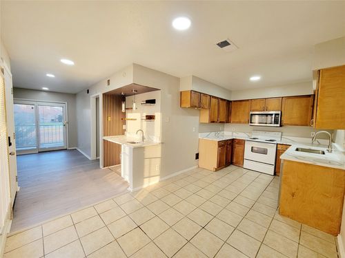 apt-228-5722 Marvin Loving Dr, Garland, TX, 75043-7411 | Card Image