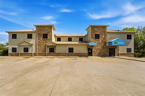 1011 W Grove St, Kaufman, TX, 75142-1882 | Card Image
