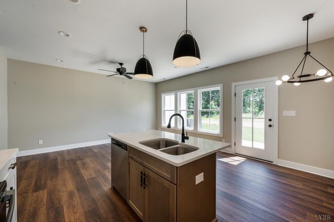 61 Luke Ct, Townhouse with 3 bedrooms, 3 bathrooms and null parking in Rustburg VA | Image 11