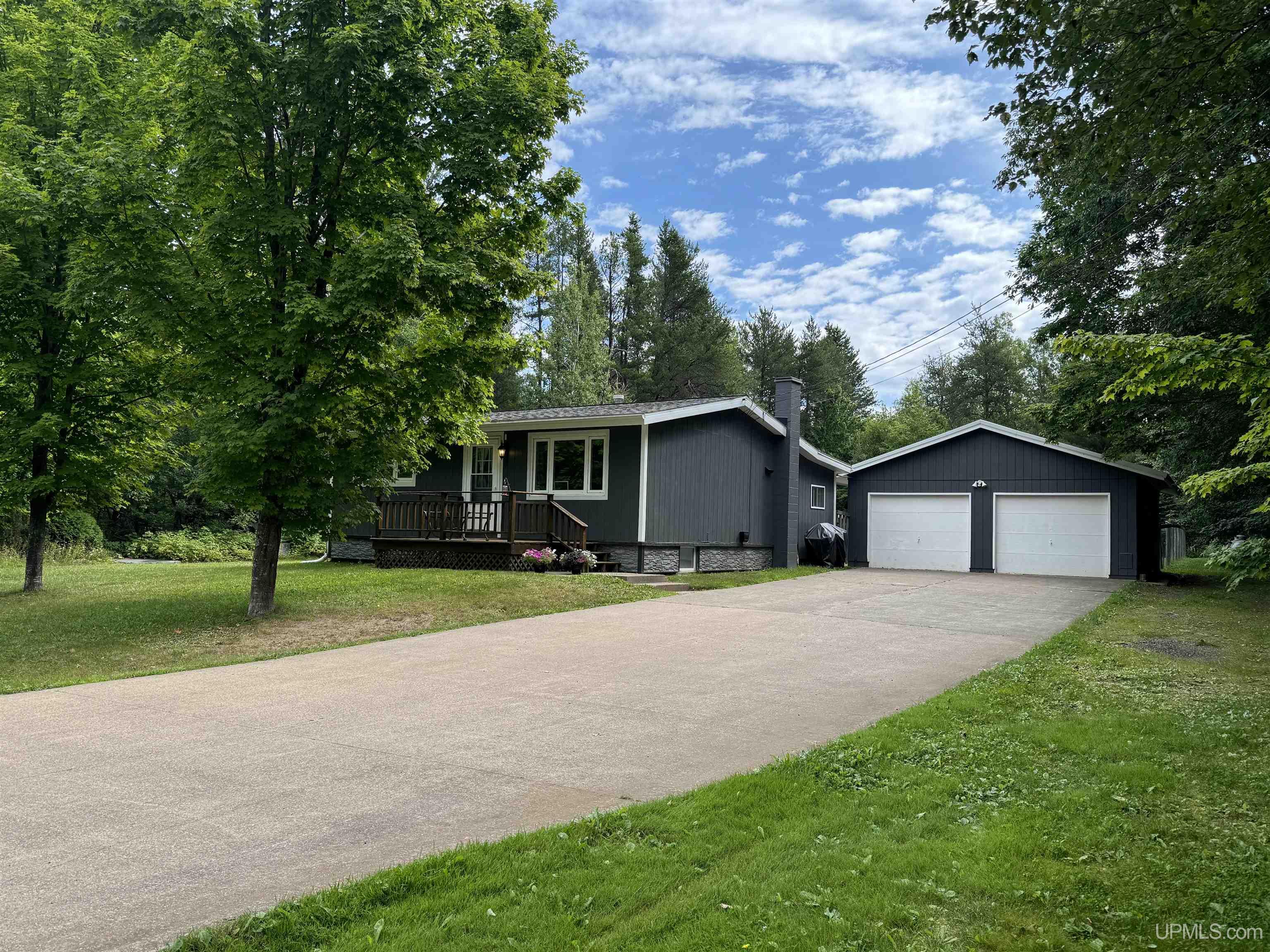 Yelle Rd, Gwinn, MI 49841