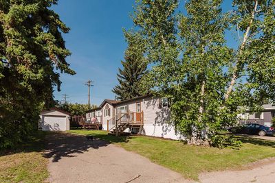 1 Parkland Acres, Home with 3 bedrooms, 2 bathrooms and 2 parking in Lacombe AB | Image 1