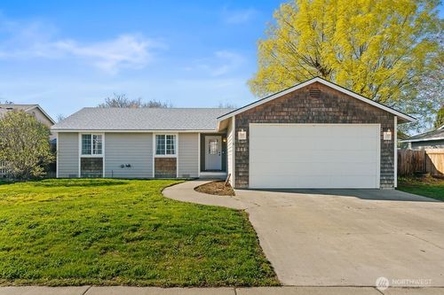 208 W Mount Adams Ct, Ellensburg, WA, 98926-2079 | Card Image