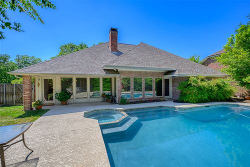 401 Cove Cir, Mckinney, TX, 75071-3442 | Card Image