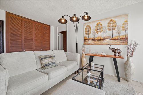 1007-818 S King St, Honolulu, HI, 96813-3023 | Card Image