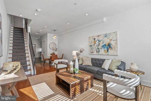 1213 Peters St, PHILADELPHIA, PA, 19147-4519 | Card Image