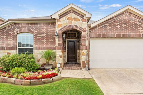 8400 Sioux Trl, Aubrey, TX, 76227-1419 | Card Image