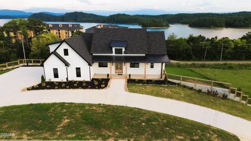 206 Eagle View Dr, Dandridge, TN, 37725-1440 | Card Image